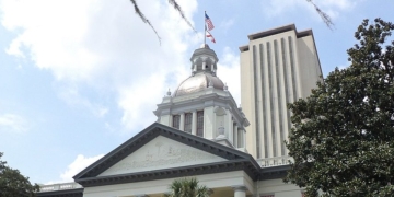 Red State Attorney General Puts Homeowners’ Association On Notice Over Gun Ban
