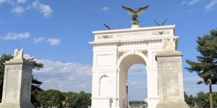 ‘Trump Arch’ Gets Good News