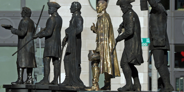 Revolutionary War Figures Arrive At Freedom Plaza 
