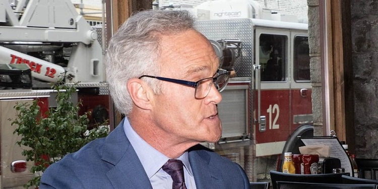 Longtime CBS Correspondent Claims Bari Weiss Lied About His Firing