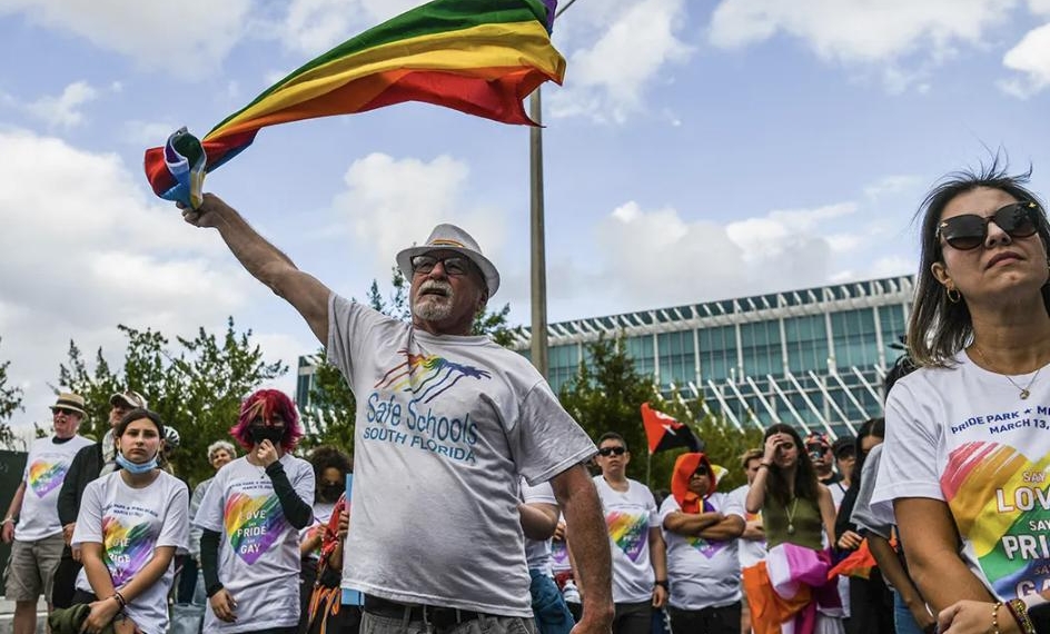 NFL Accounts Silent As Pride Month Kicks Off